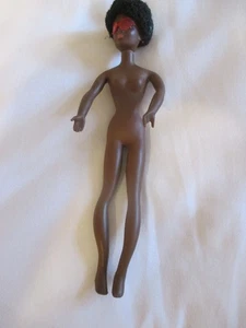 Bambola vintage Mattel fiore di roccia rosmarino con occhiali da sole - Foto 1 di 4