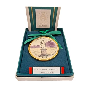 Imágenes Celtas Croagh Patrick Irlanda 2000 adorno vintage en caja original - Imagen 1 de 8