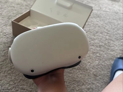 Meta Quest 2 (128GB) – Gently Used, Great Condition – VR Headset with Accessorie - Image 1 of 3