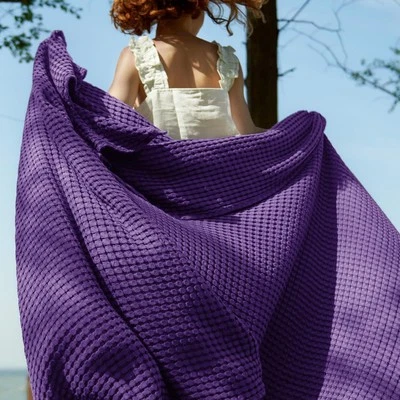 Queen Size Cooling Blanket Lightweight Breathable Waffle Weave Throw for Hot - Image 1 of 4