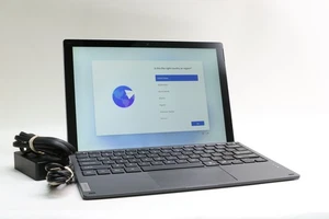 12" Microsoft Surface Pro 7, i3-1005G1, 4GB, 128GB SSD, Touchscreen - Picture 1 of 12