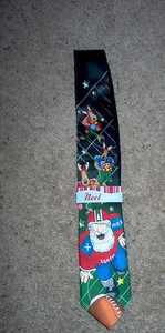 NOEL Holiday Herren Krawatte WEIHNACHTEN XMAS FOOTBALL SANTA Rentier Spieler Spiel - Bild 1 von 1