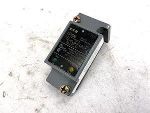 Interruptor de proximidad Eaton E51SAL Ser D2 3A 20-264V 50/60HZ - Imagen 1 de 6