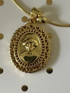 Colgante enchapado en oro de 18 quilates José Gregorio Hernández - Imagen 1 de 8