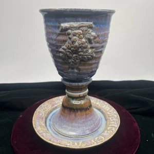 Steinzeug Keramik Kelch Kommunion Set Randy Holbrook Trauben Vers - Bild 1 von 9