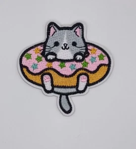Kitten In Doughnut Iron On Patch Embroidery Pop Culture Cute Brand New Free Post - Picture 1 of 6