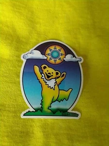 MINI pegatina Grateful Dead Sunny Bear 2,5 x 2 pulgadas - Imagen 1 de 3