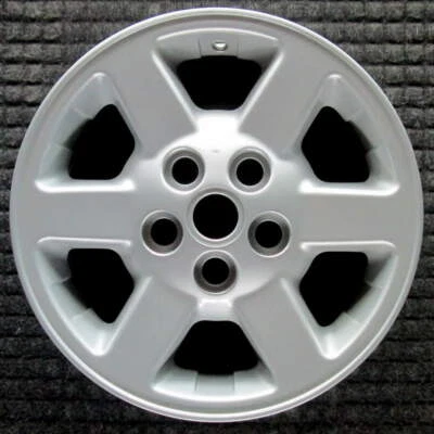 Land Rover Discovery Painted 16 inch OEM Wheel 2003 to 2004 - Image 1 of 2