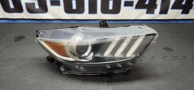 Faro pasajero derecho Ford Mustang GT 2015-2017 LED HID OEM Foto 1 de 4