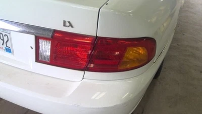 Passenger Tail Light Quarter Panel Mounted Fits 01-02 MAGENTIS 282975 - Image 1 of 4