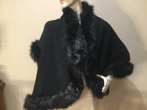 faux fur cape - Picture 1 of 5