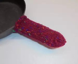 Cubierta de mango de sartén de hierro fundido hecha a mano 100 % lana rojo borgoña moteado - Imagen 1 de 2