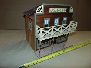 G SCALE HANDBUILT SALOON - HOTEL   - WOOD AND DUSTY  - 1 COLUMN MISSING - Picture 1 of 5