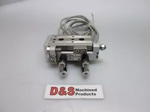 SMC MXQ8L-20 Linear-Umlaufschiebetisch, 20 mm Hub mit x2 SMC D-M9N Sensor - Bild 1 von 3