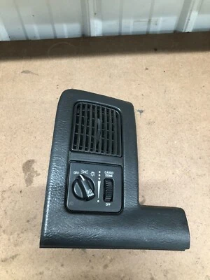 Dodge Ram 2500 2003-2005 moldura con ventilación de aire e interruptor de faros OEM 5GY91TRMAA Foto 1 de 4