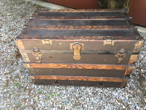 Antique Wood Metal Canvas Flat Top Steamer Trunk 33”x21”x 22” Pick-Up CT or Ship Cover