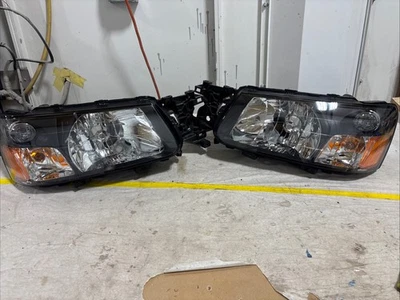 Conjunto de faros laterales para conductor Subaru Forester 2003-04 Eagle Eyes SR032-B001L Foto 1 de 4
