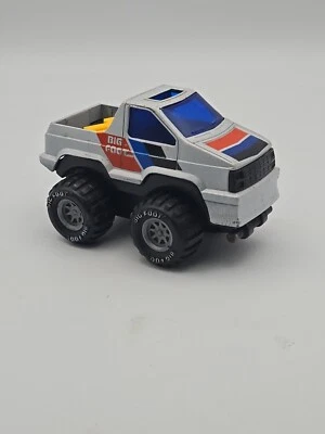 Camión de metal fundido a presión Arco blanco con rayas 4" vintage años 80 coche de juguete Bigfoot Foto 1 de 4