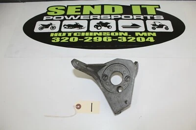 32 Arctic Cat - Soporte Panther 550 1997, montaje de motor - delantero izquierdo 0645-104 Foto 1 de 2