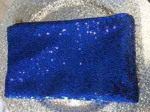 TRES JOLIE TROUSSE DE MAQUILLAGE EN SEQUIN BLEU - Picture 1 of 1