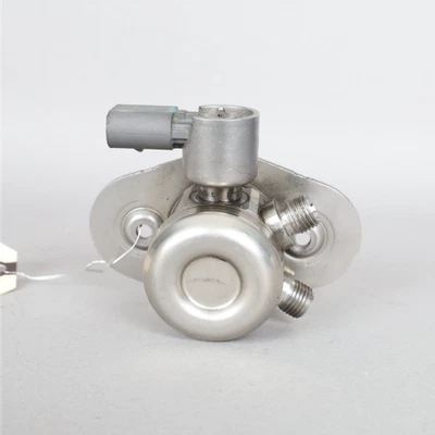 2012-2014 BMW X1 320i 328i 528i Z4 Fuel Pump High Pressure 13517584461 OEM Used - Изображение 1 из 4