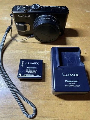 Panasonic LUMIX DMC-LX2 fotocamera digitale nera con caricabatterie Giappone - Immagine 1 di 4