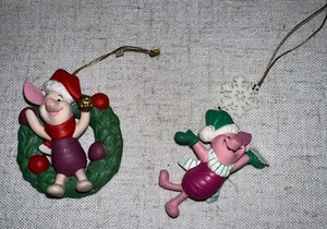 Vintage Grolier Disney Porcelain Piglet Christmas Wreath Ornament + President Ed - Picture 1 of 5
