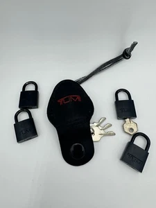 Set 4 schwarze authentische Tumi Ersatz Gepäckschloss Schlüssel mit Leder Schlüsselhalter - Bild 1 von 6
