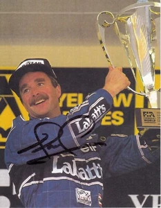 SIGNIERTES NIGEL MANSELL SOUTH AFRICAN GP 1992 F1 PODIUM FOTO AUTOGRAMM - Bild 1 von 3