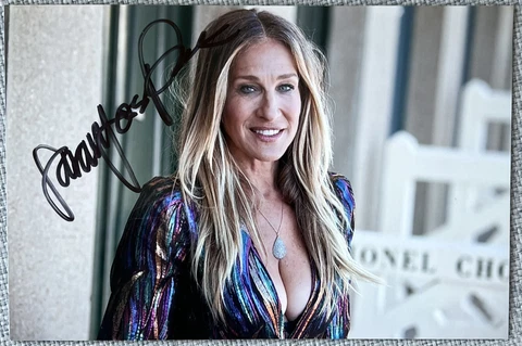 Sarah Jessica Parker Signed 4x6 Color Photo - Sex And The City, Collectible Cover