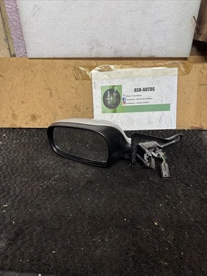 ESPEJO RETROVISOR ALA SAAB 93 LADO PASAJERO PINTURA CÓDIGO 268 CONVERTIBLE Foto 1 de 4