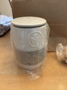 Pampered Chef Microwave Egg Cooker W/Lid & #1529 & Bamboo Serving Set #2048New - Picture 1 of 4