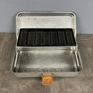 VTG UMCO Model 131A Fly Fishing Tackle Box Gear Clean No Worm "rot" Small - Picture 1 of 17