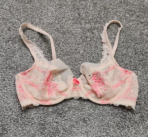 VICTORIAS SECRET Balconette Bra Womens 32D Beige Red Floral Lace Underwire Sheer - Picture 1 of 11