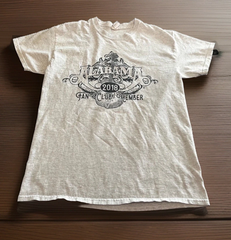 Camiseta Oficial Miembro del Club de Fans de la Banda Alabama MEDIANA Pies Payne Randy Teddy Jeff Foto 1 de 4