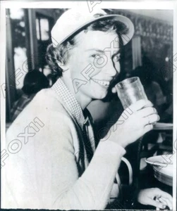 1954 Peabody MA Womens Open Golf had Claire Doran a Schoolteacher Press Photo - Picture 1 of 2