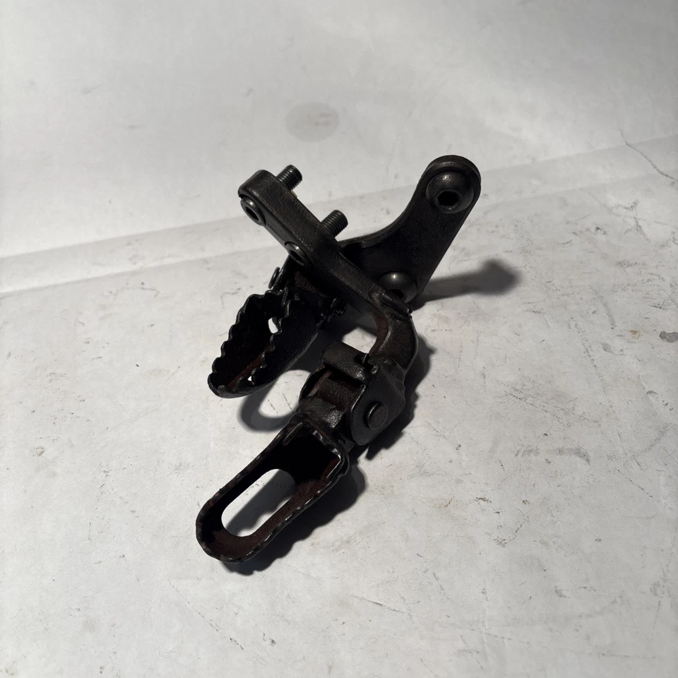 Yamaha TT225 TT 225 1986 1987 1988 OEM estriberas izquierda derecha paquete de ambos juegos ✅✅✅ Foto 1 de 4