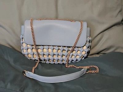 Bolsa tiracolo ANTHROPOLOGIE Urban Expressions tecido hobo azul creme corrente dourada - Imagem 1 de 4