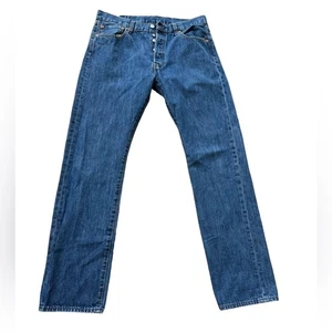 Jeans uomo Levis 501 bottoni mosca gamba dritta lavaggio medio taglia W34x L34 - Foto 1 di 12