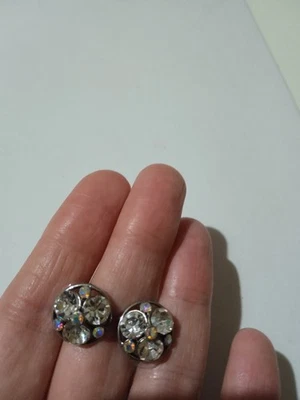 Orecchini a bottone colore argento con pietre donna - Immagine 1 di 3