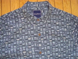 TOMMY BAHAMA MENS SHORTSLEEVES SILK BLEND BUTTON UP SHIRT SIZE LARGE HARDLY WORN - Picture 1 of 12