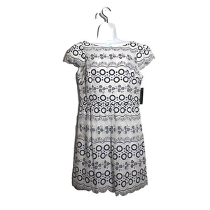 Maia Häkelspitze Kleid Gr. 12 weiß/marineblau kurze Flügelärmel Blumen Reißverschluss - Bild 1 von 12