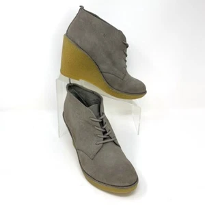 Old Navy Women's Gray Crepe Wedge Heel Lace up Bootie Size 9 - Picture 1 of 7