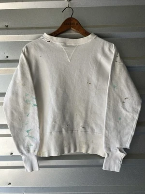 Moletom Vintage Anos 50 Single V Crewneck Pequeno 19,5x21 Thrashed FLAWS Champion - Imagem 1 de 4