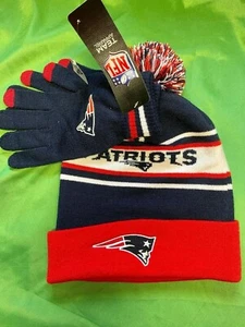 NFL New England Patriots Woolly Bobble Hat & Gloves Set NWT - Picture 1 of 2