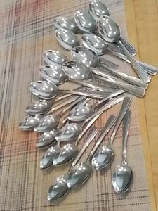 Vintage Majesco MJS Ersatz Edelstahl Besteck glänzend 12 Suppen und 12 Teelöffel - Bild 1 von 9