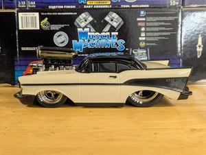 MUSCLE MACHINES 1957 Chevrolet Bel-Air 57 Chevy SLAMMED Custom Paint 1/18 1:18 - Picture 1 of 7