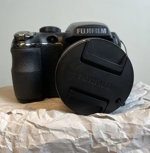 Fujifilm Finepix S3300 Camera In Good Condition 4108 - Picture 1 of 10