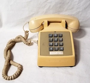 Telefono da scrivania vintage beige Bell System 2500 Western elettrico pulsante - Foto 1 di 17