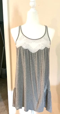 eloise от anthropologie ночная рубашка, серый и белый кружевной размер маленький - Изображение 1 из 4
